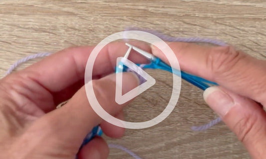 Block 4 - On The Dotted Line - how to knit Rows 3 & 4