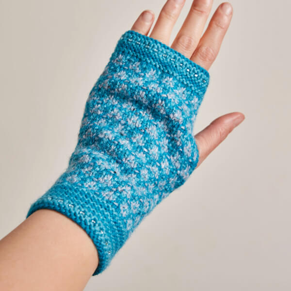 Amour Mitts & Cowl Knitting Kit
