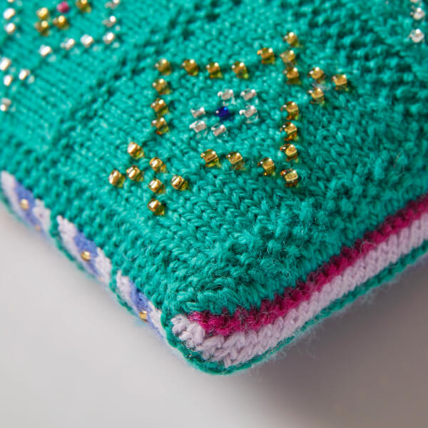 Super Star Cushion Knitting Kit