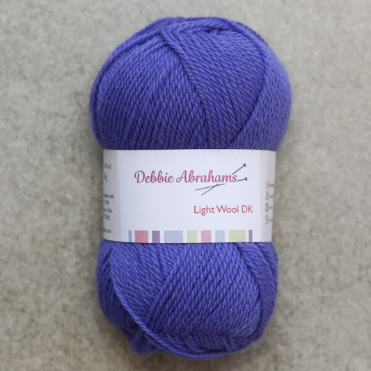 Jupiter shade 041 - Light Wool DK Yarn (50g)