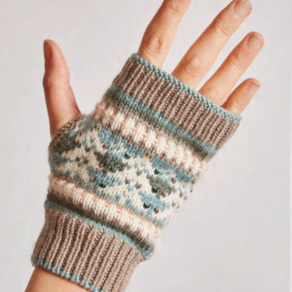 Rockin’ Around Mitts Knitting Kit (2 pairs)