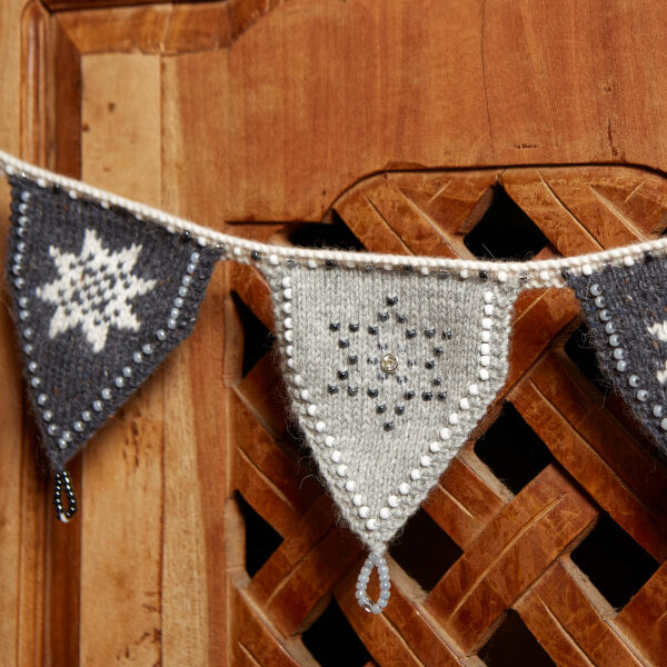 Star of Wonder Bunting Knitting Kit